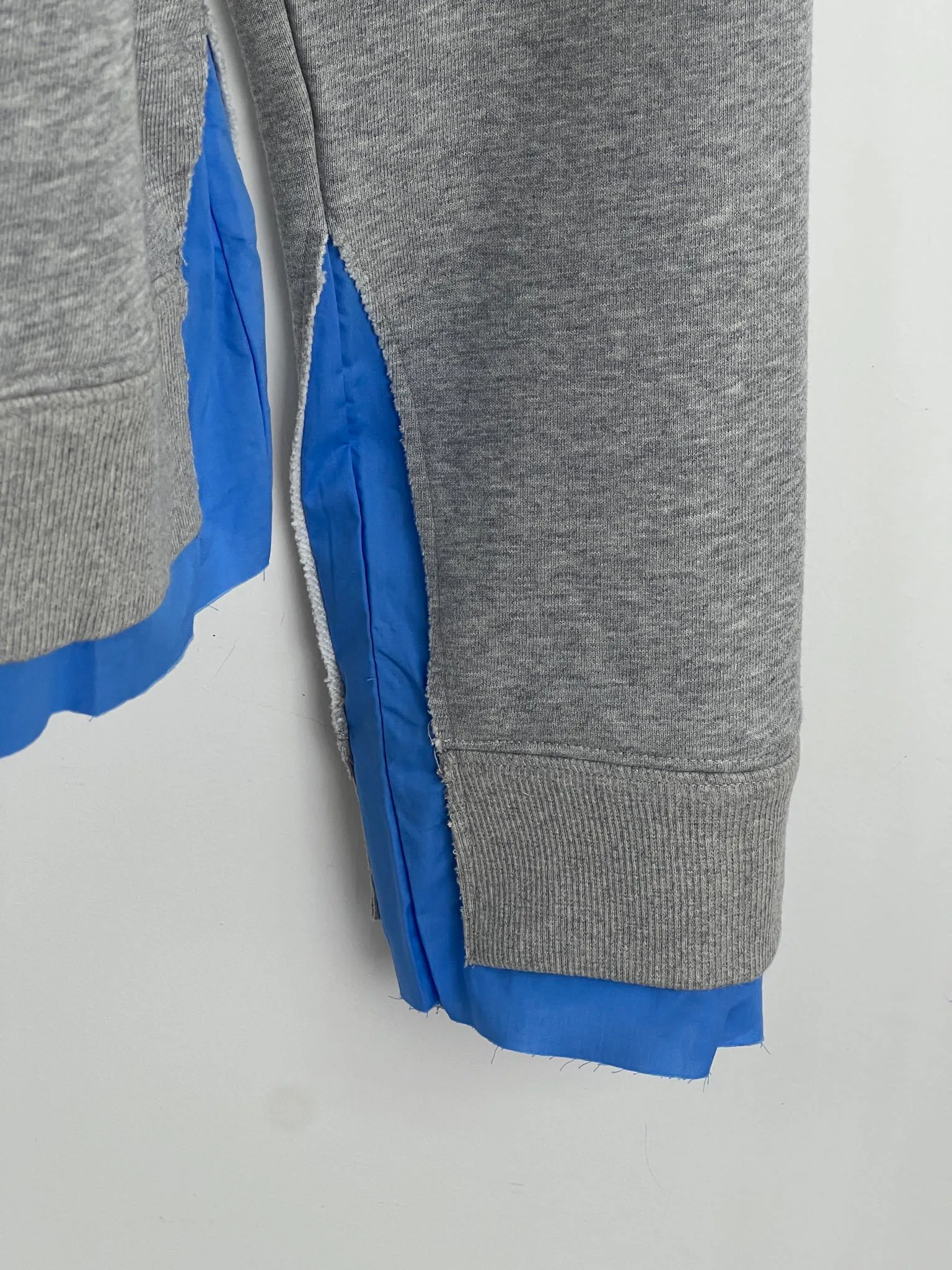 Women's Sweatshirts And Hoodies MIU MIU 17950176