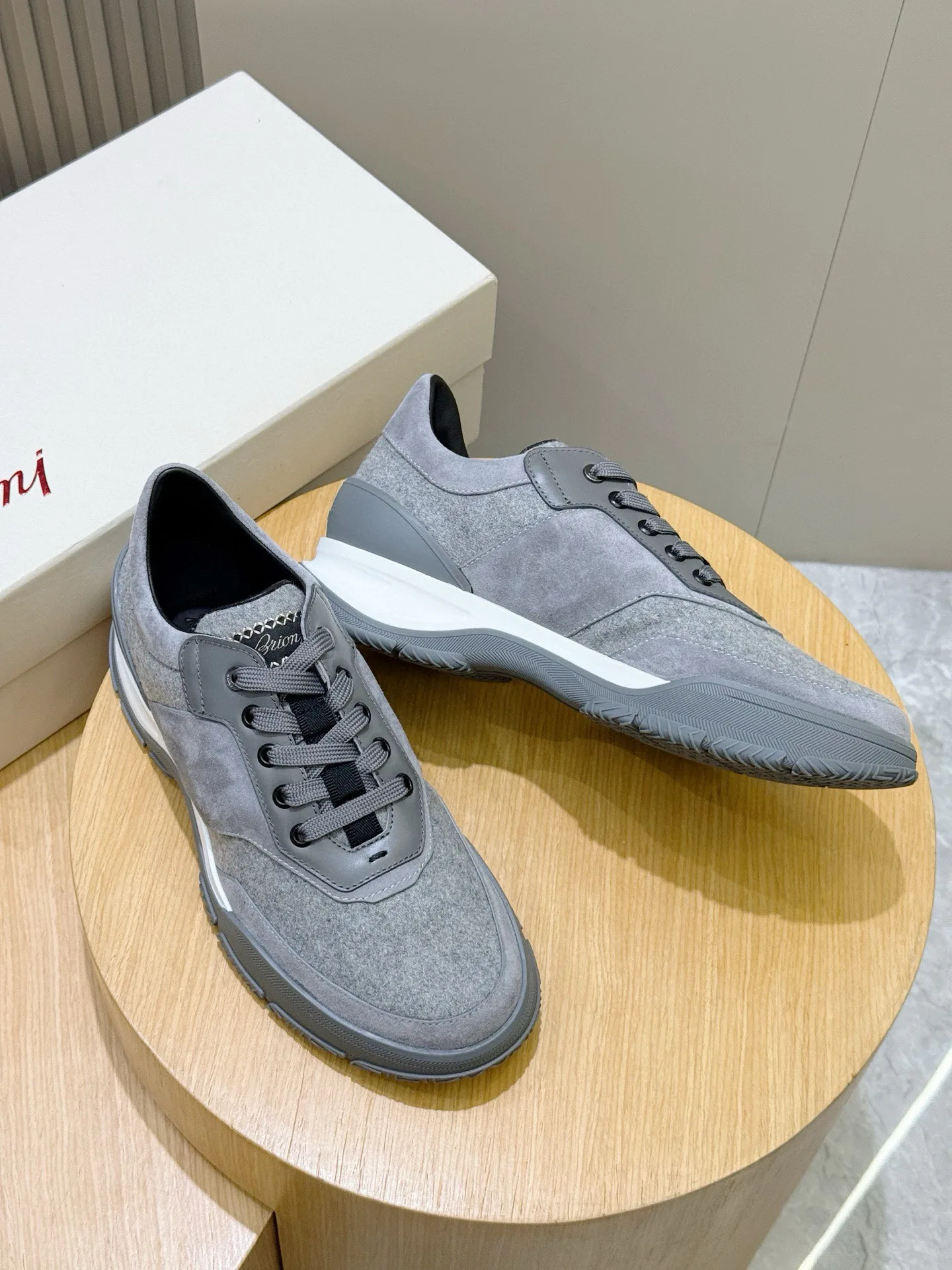 Кроссовки Мужские Brioni 18679701