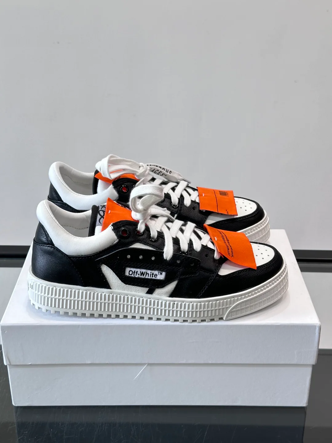 Women's Sneakers OFF-WHITE 18102422