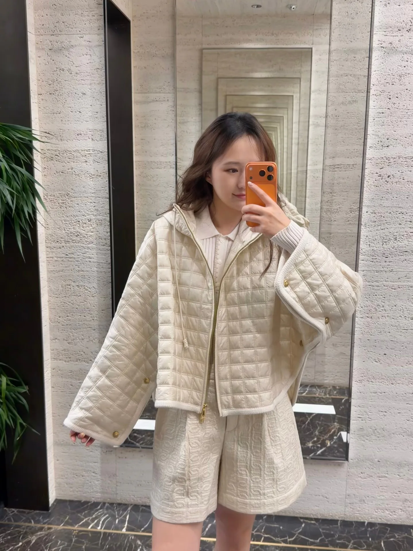 Women's Jackets And Down Jackets MONCLER 18044529