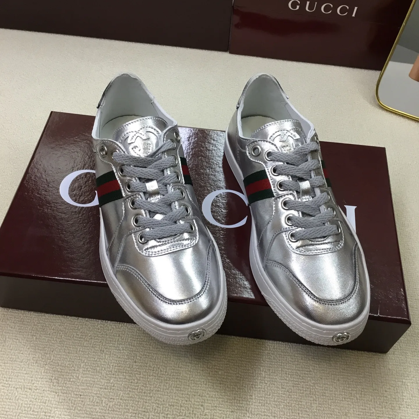Women's Sneakers GUCCI 16893685