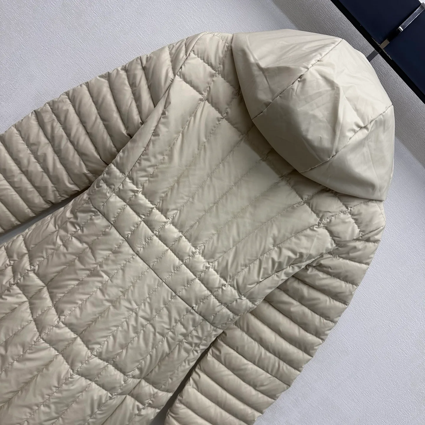 Women's Jackets And Down Jackets MONCLER 18279125