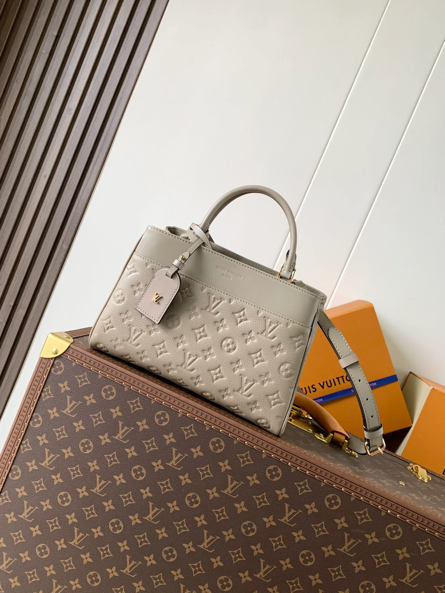 Women's Classic Handbags LOUIS VUITTON 17796558
