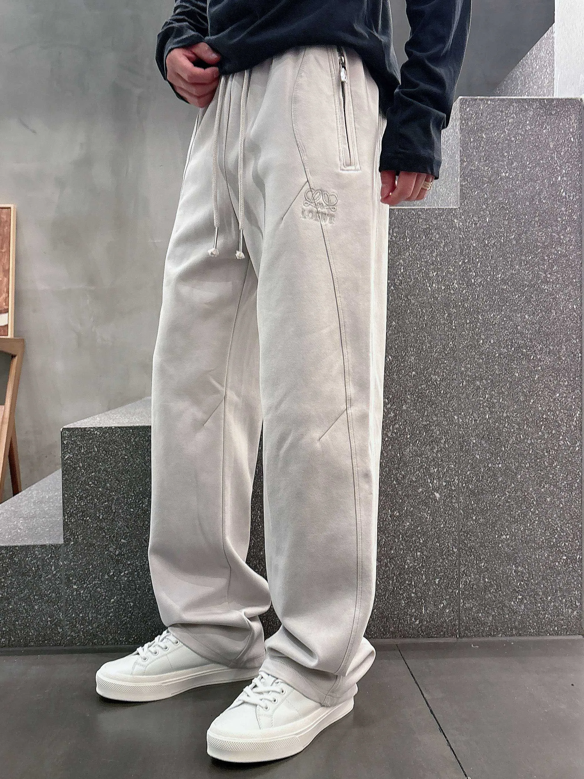 Men's Trousers LOEWE 18368686