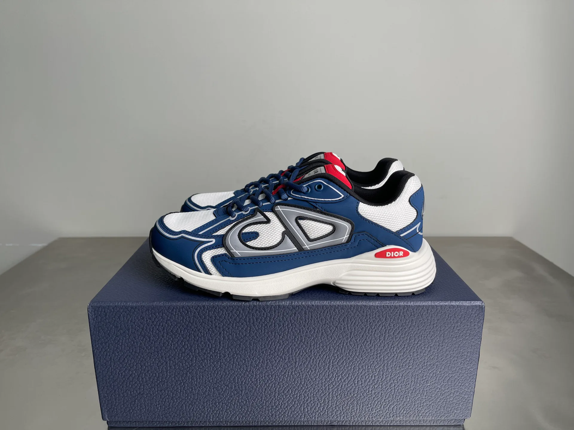 Women's Sneakers CHRISTIAN DIOR 17682019