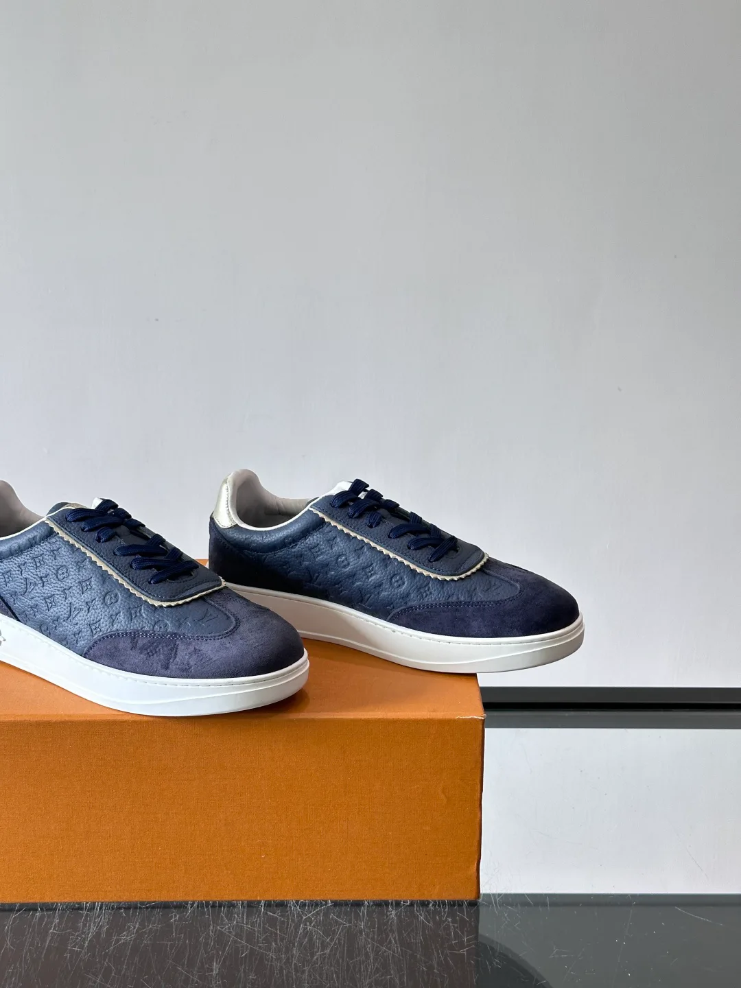 Men's Sneakers LOUIS VUITTON 17689168