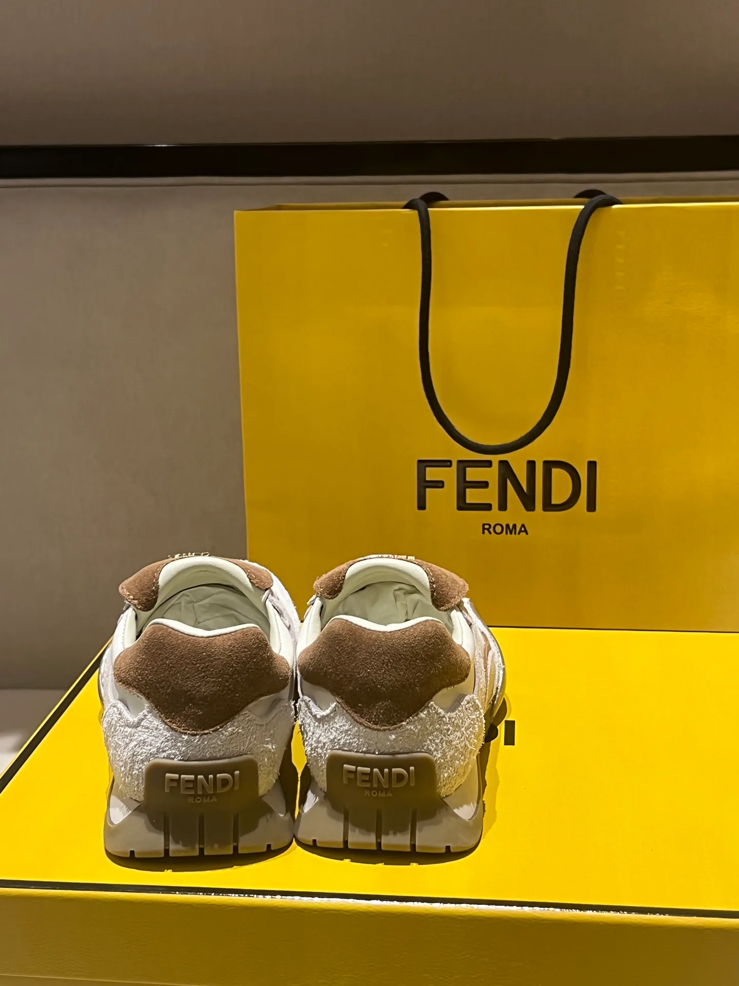 Women's Sneakers FENDI 18020716