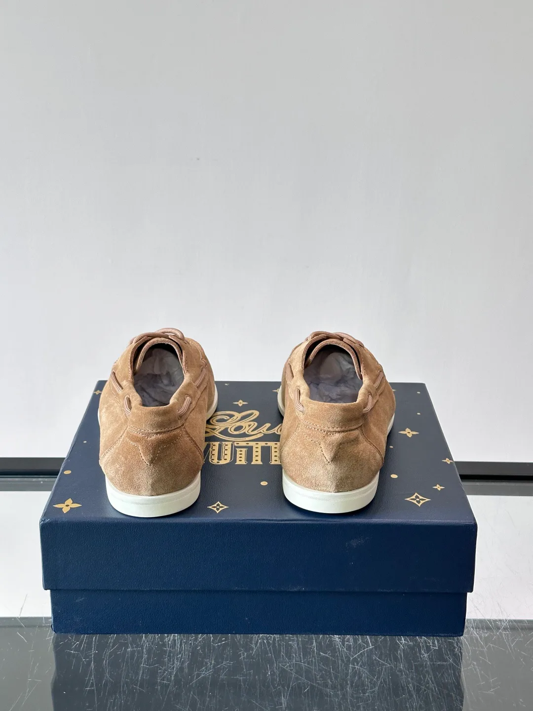 Men's Loafers And Dress Shoes LOUIS VUITTON 17941071