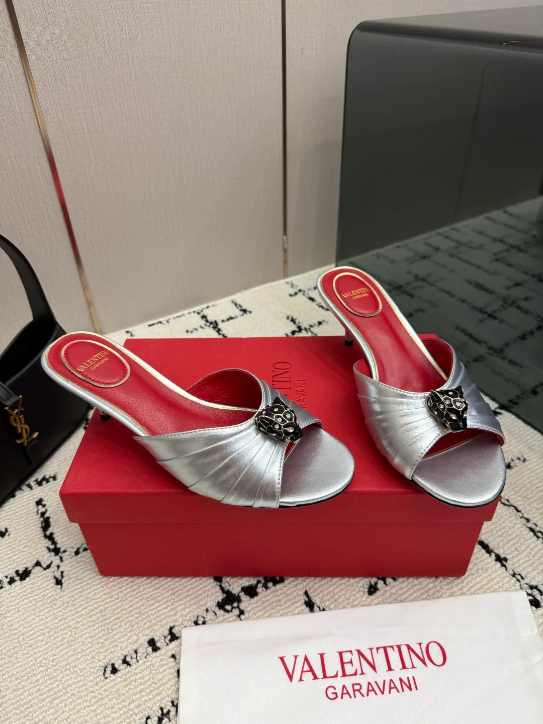 Women's Open-Toe Sandals VALENTINO 18049038