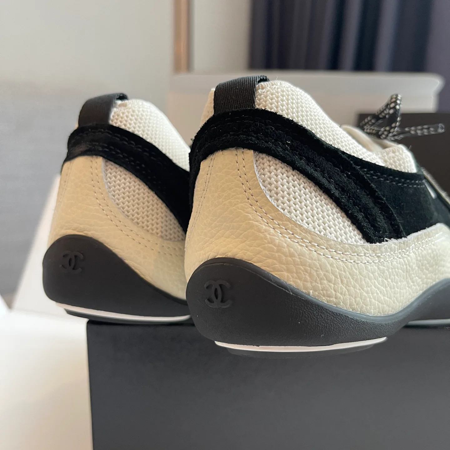 Women's Sneakers CHANEL 17643481