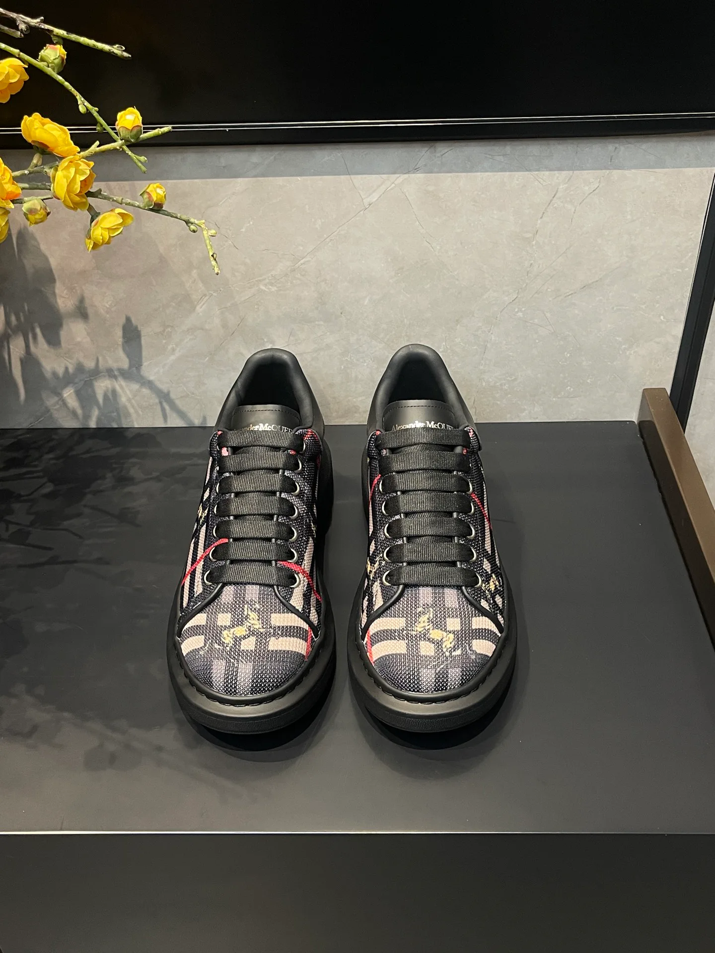 Women's Sneakers ALEXANDER MCQUEEN 18465070