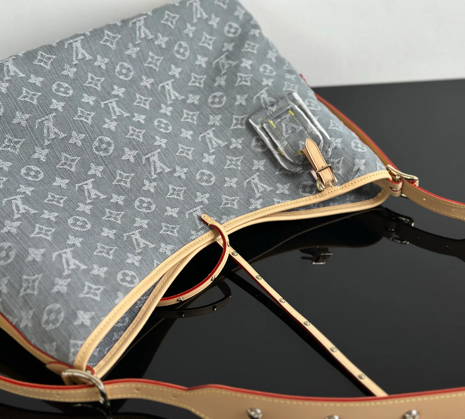 Women's Classic Handbags LOUIS VUITTON 18376402