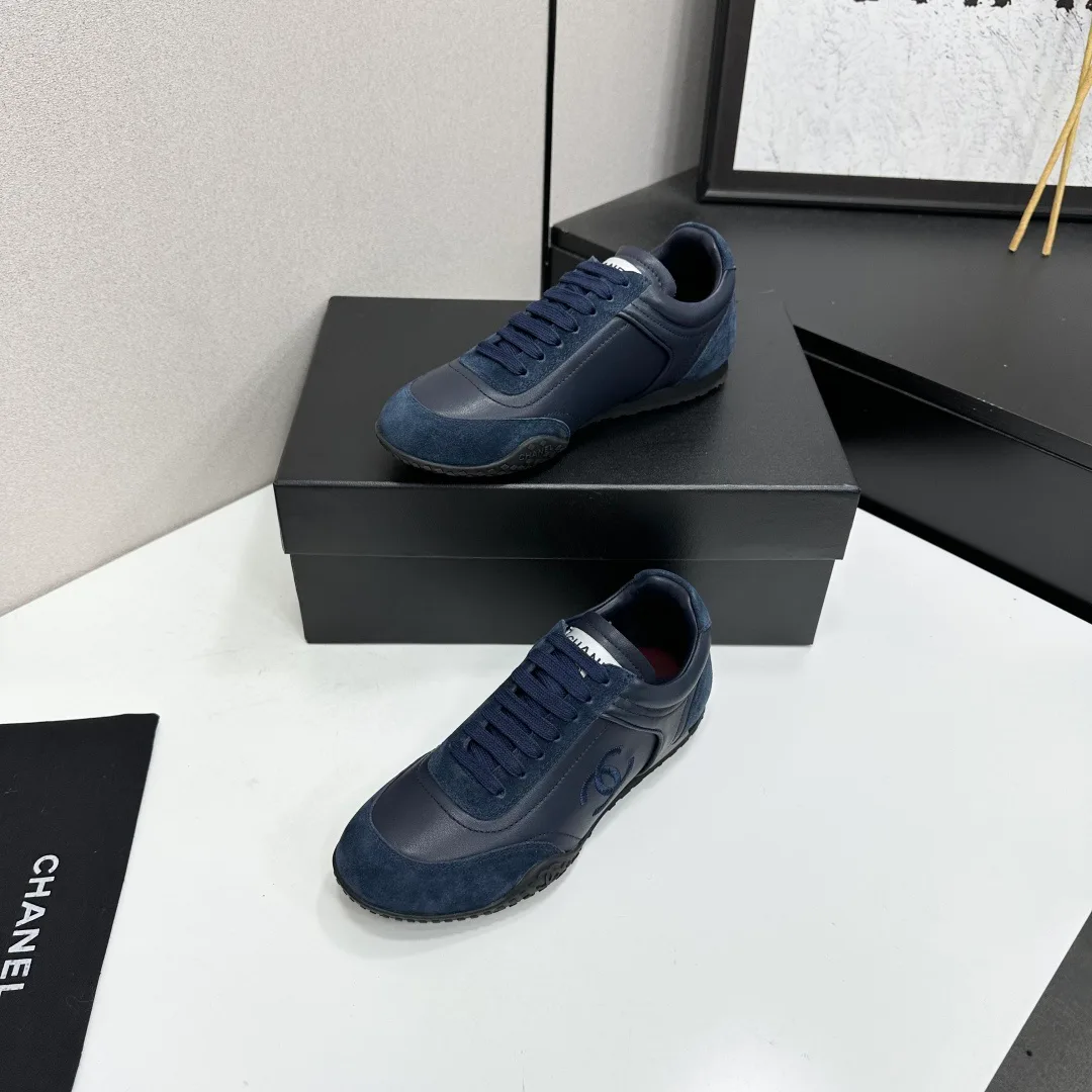 Women's Sneakers CHANEL 18083877