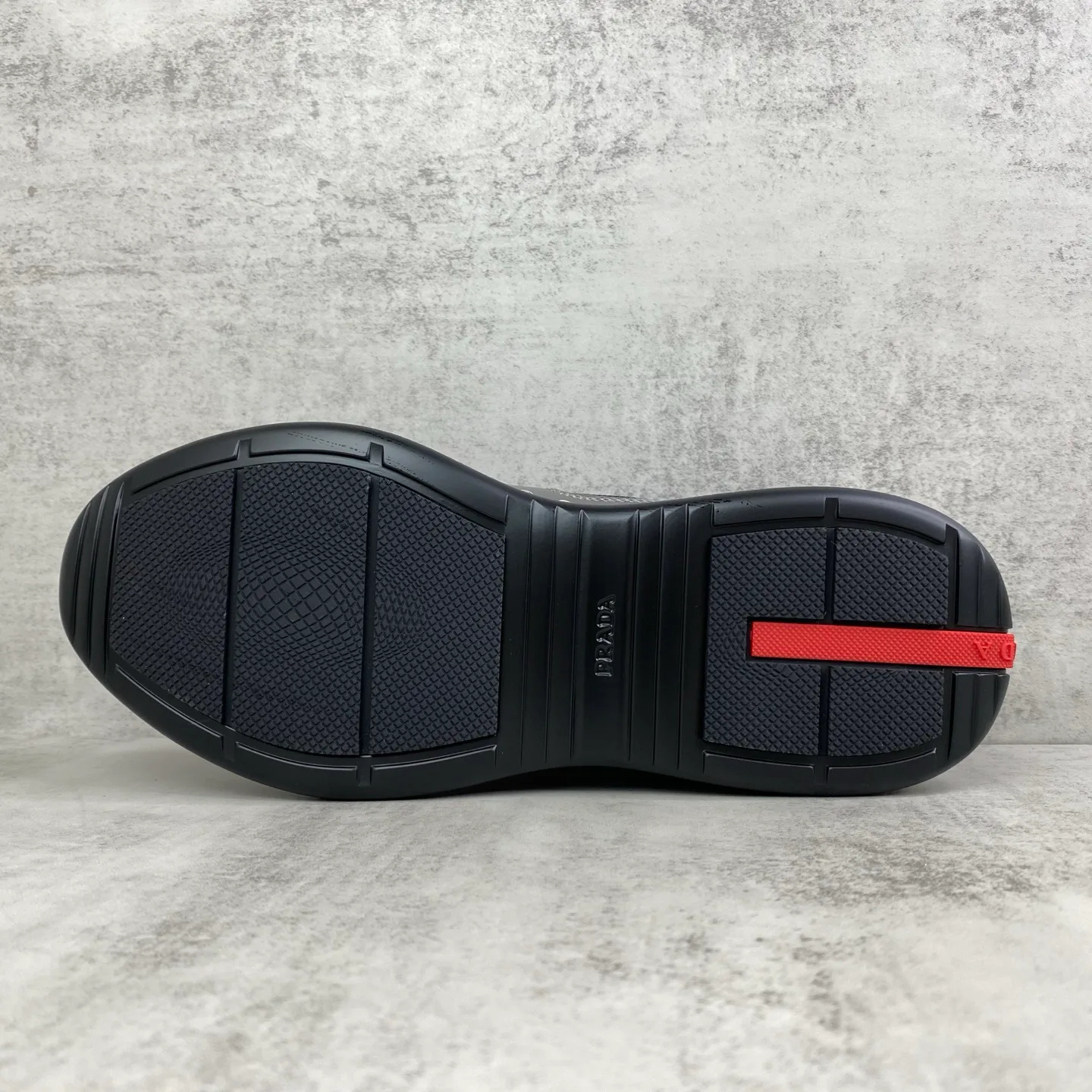 Men's Sneakers PRADA 17918705