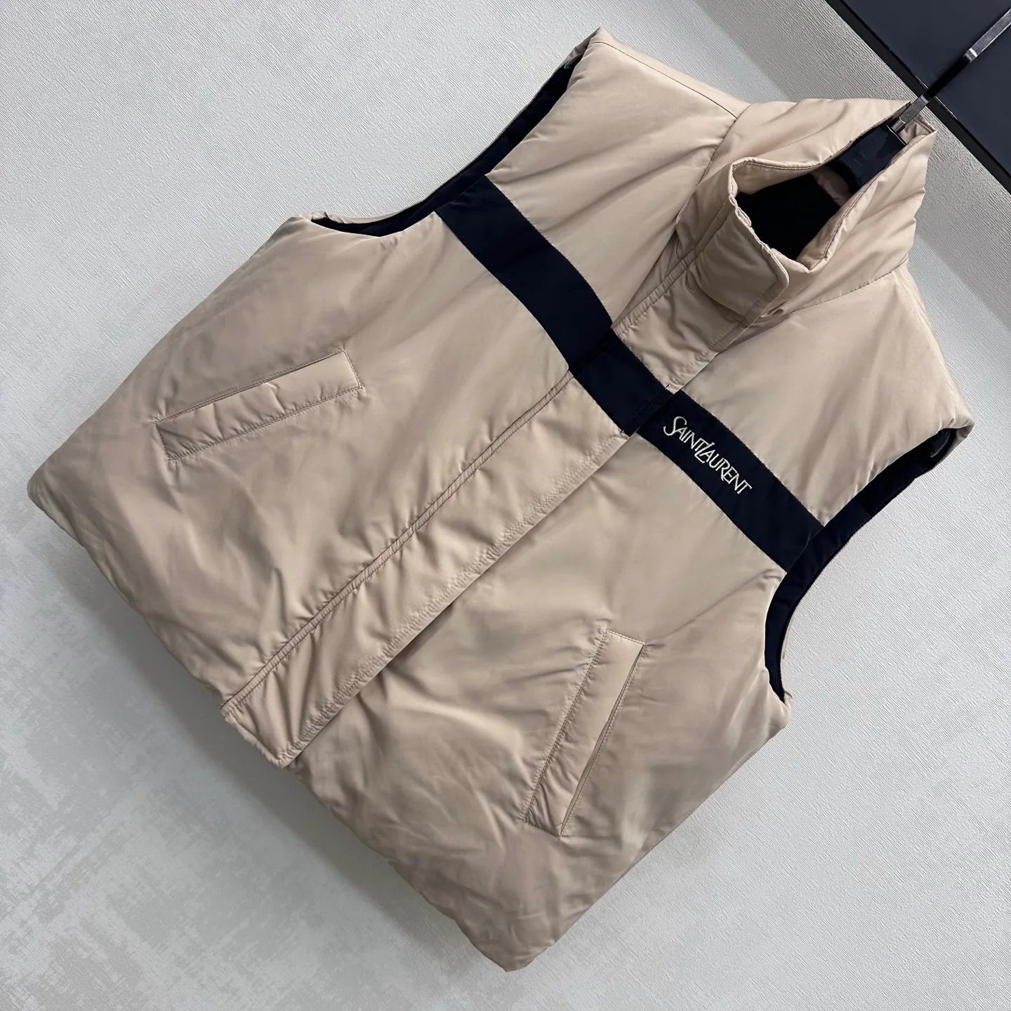 Women's Vests SAINT LAURENT 18226301