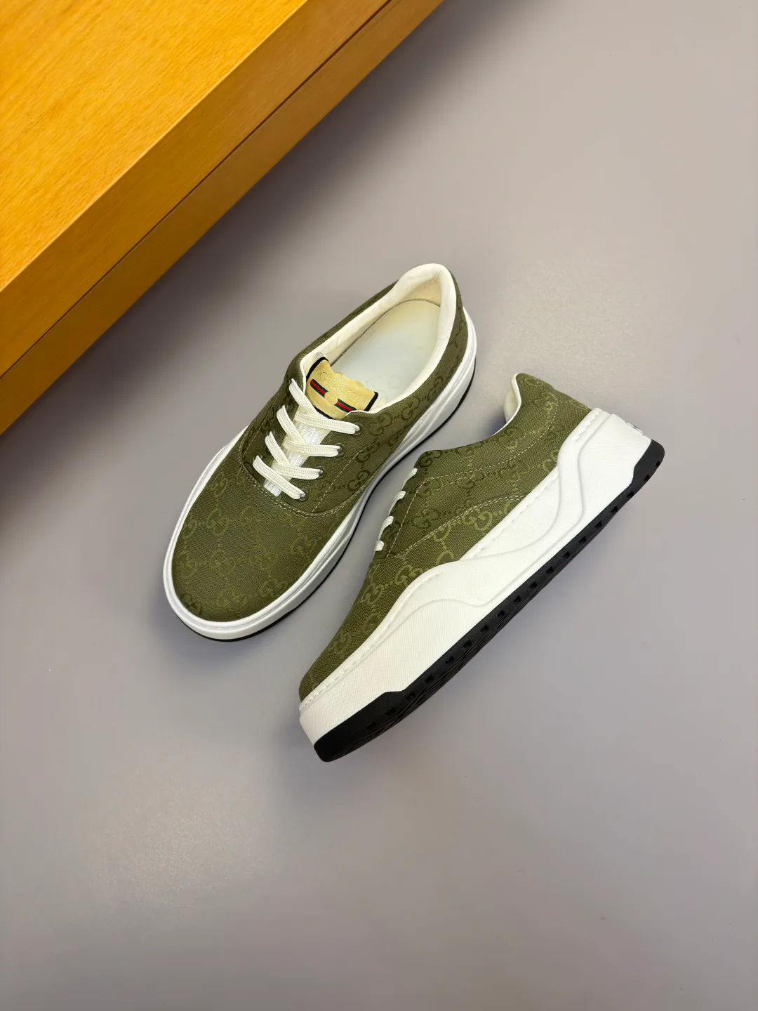 Men's Sneakers GUCCI 17368520
