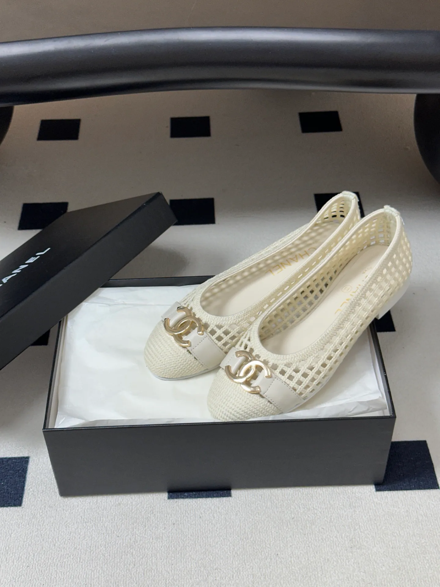 Women's Ballet Flats CHANEL 17403437