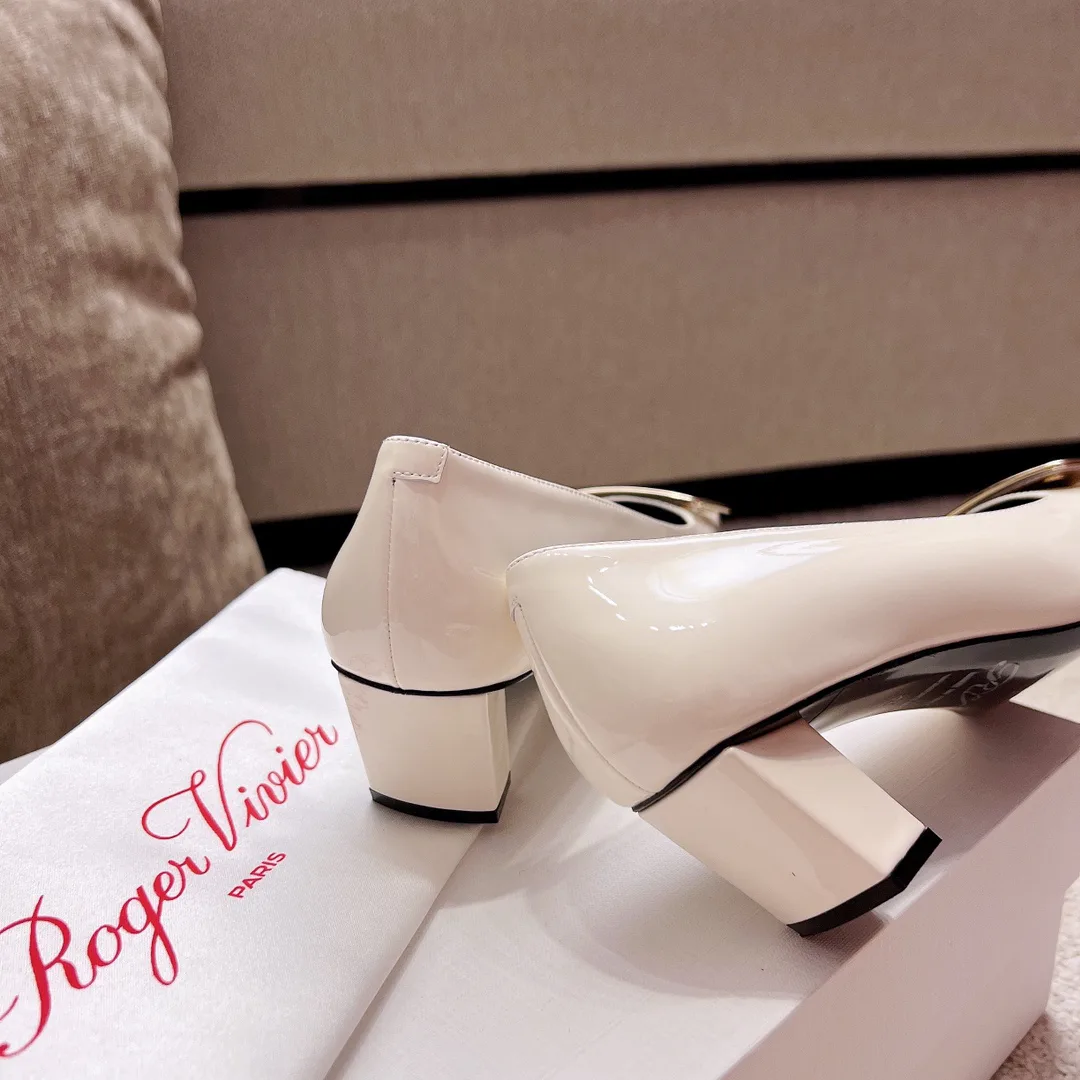 Women's Heels ROGER VIVIER 17550709