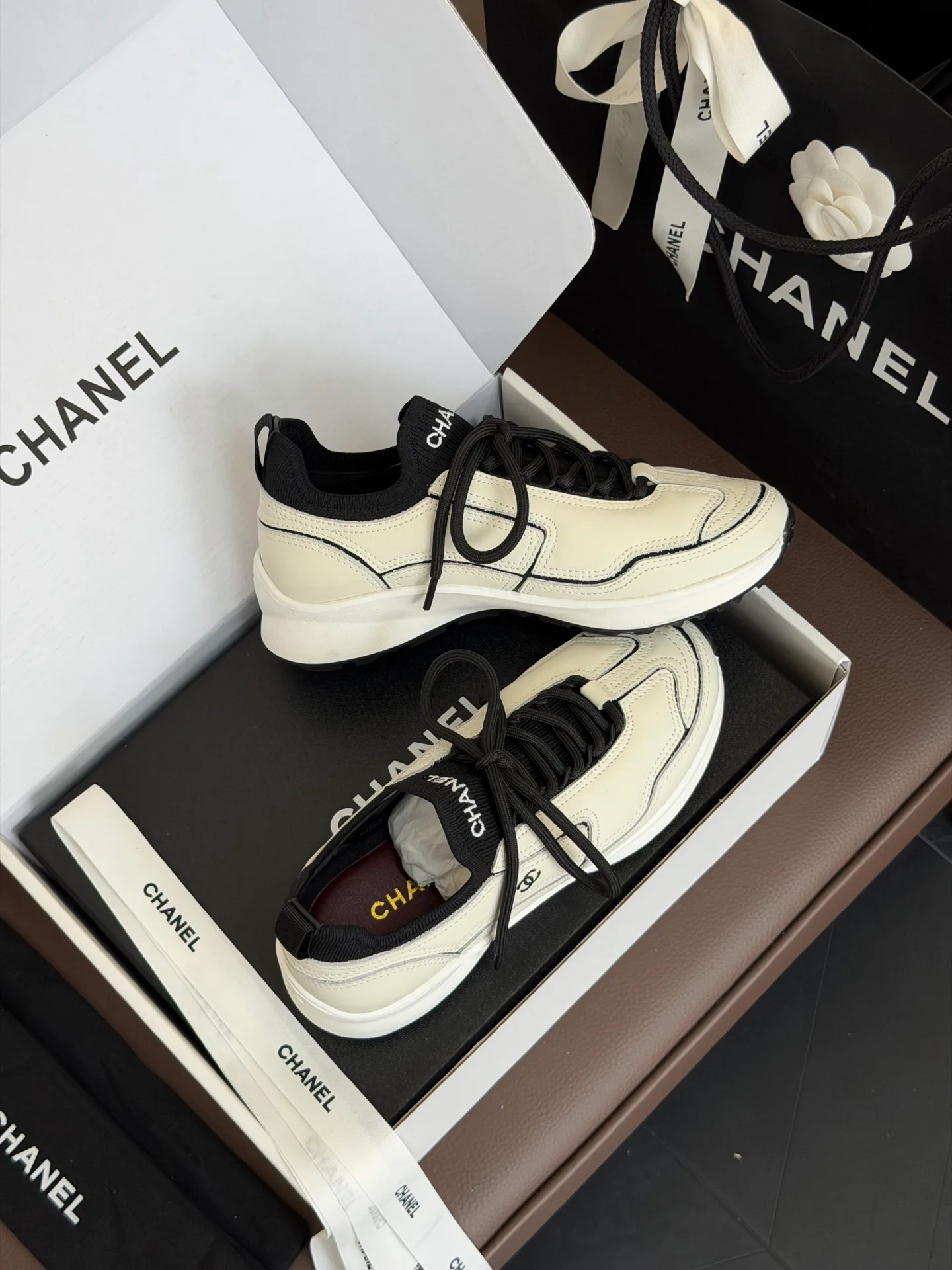 Women's Sneakers CHANEL 18073583