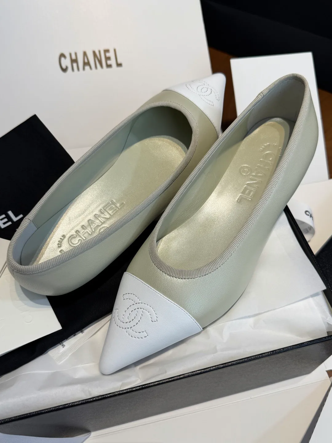 Women's Ballet Flats CHANEL 17884158