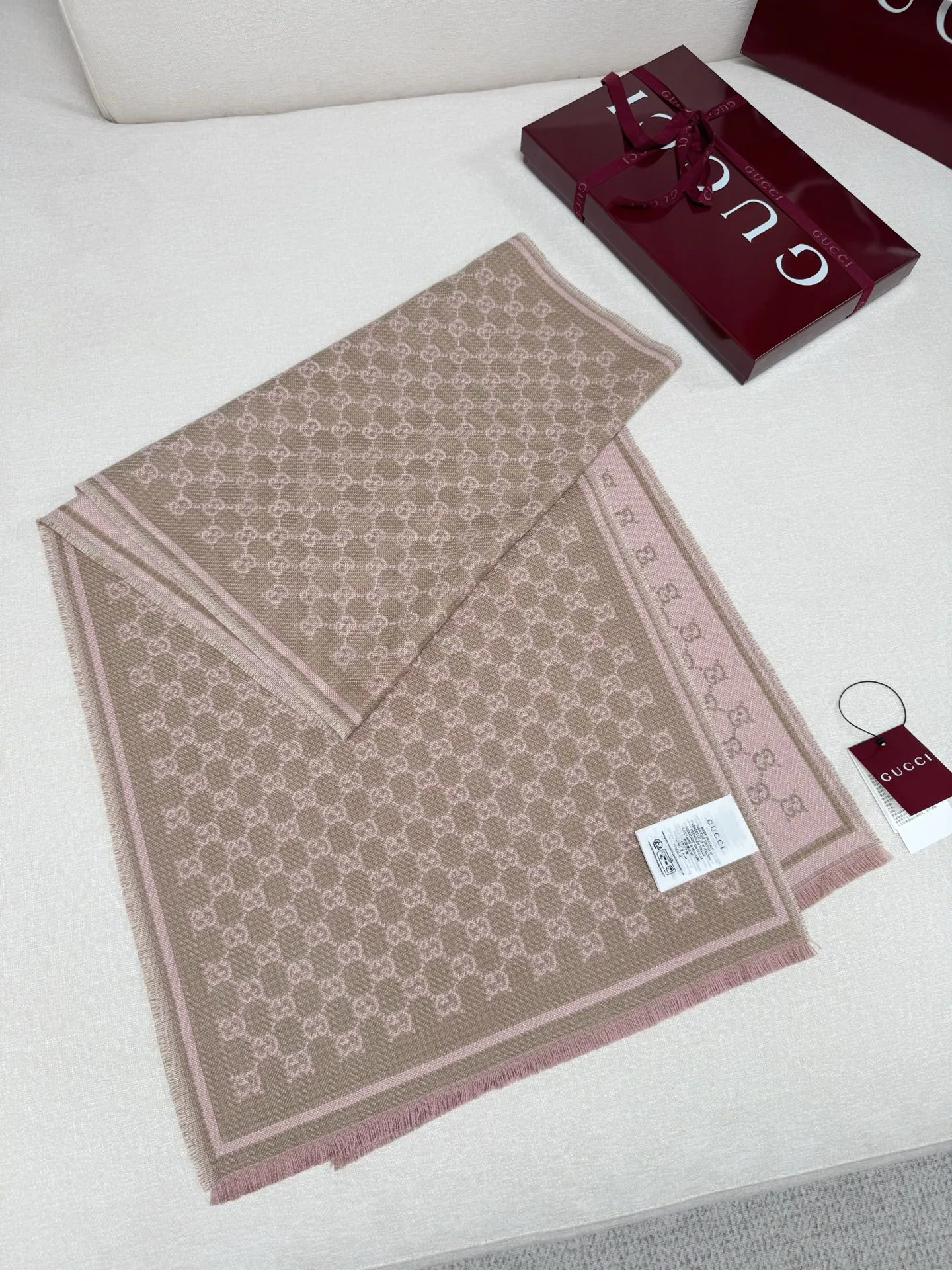 Scarves GUCCI 17992036