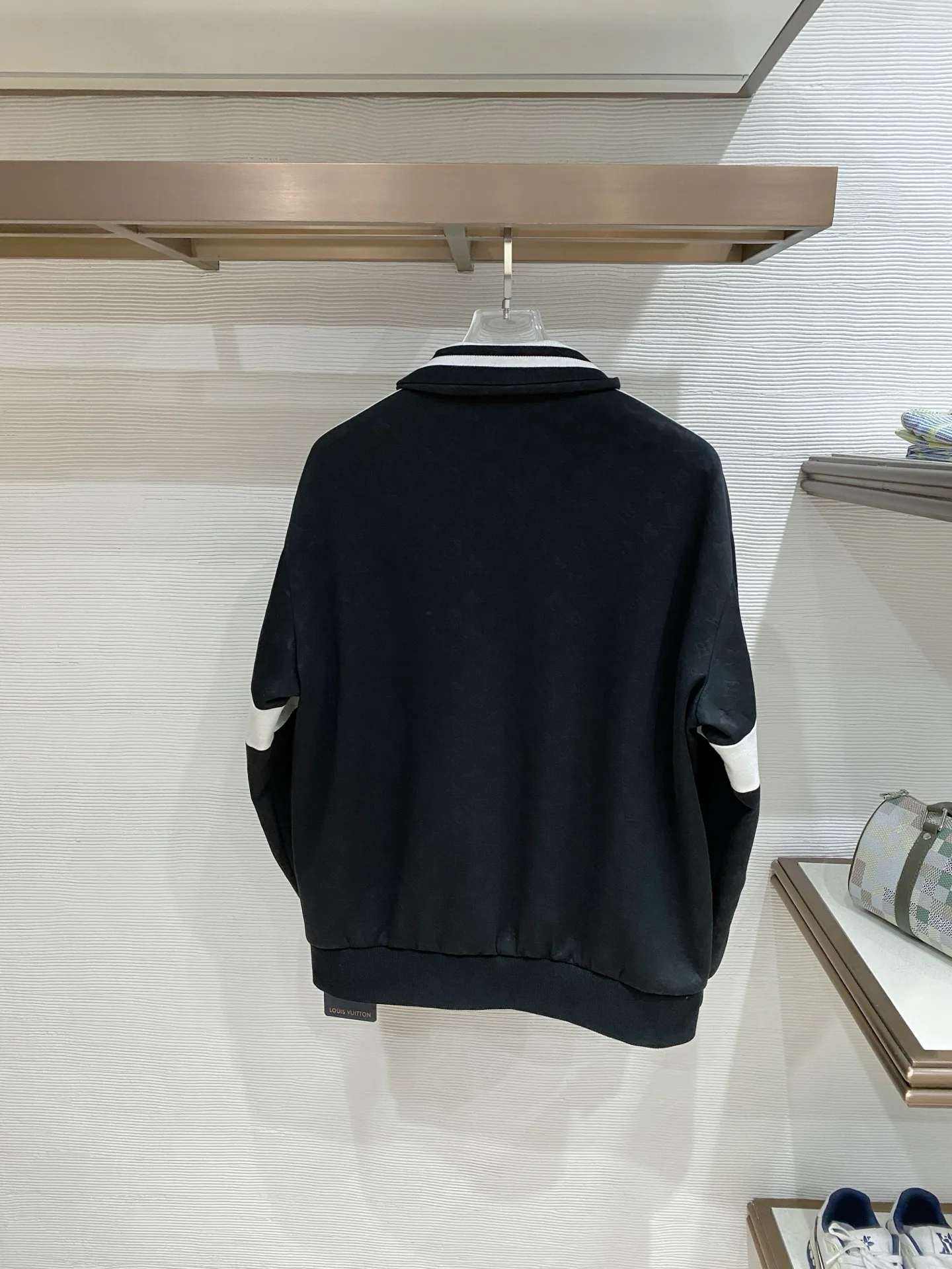 Men's Jackets And Down Jackets LOUIS VUITTON 18140218