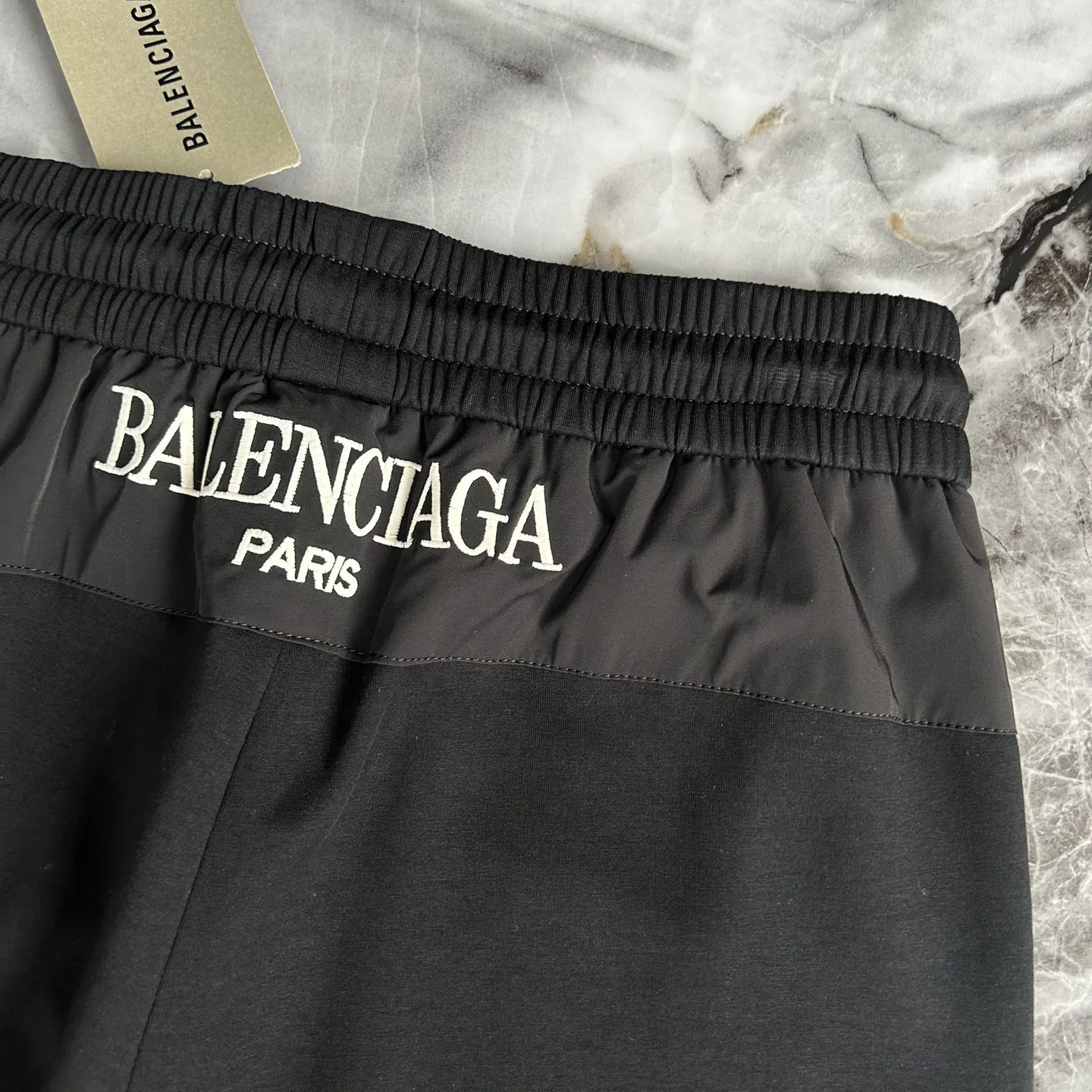 Men's Trousers BALENCIAGA 17642136