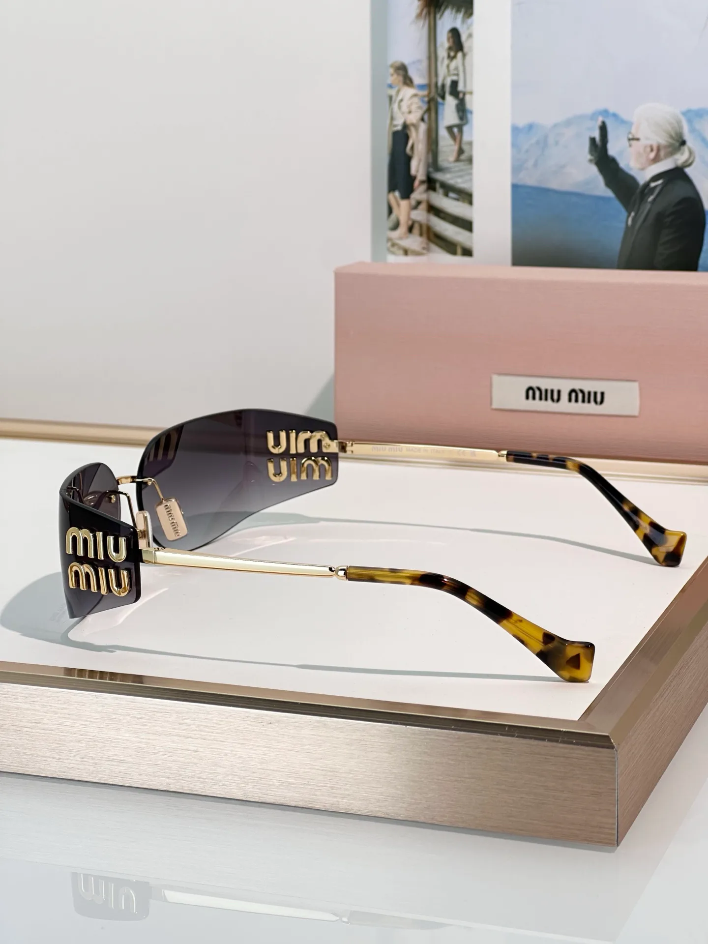 Glasses MIU MIU 18095020