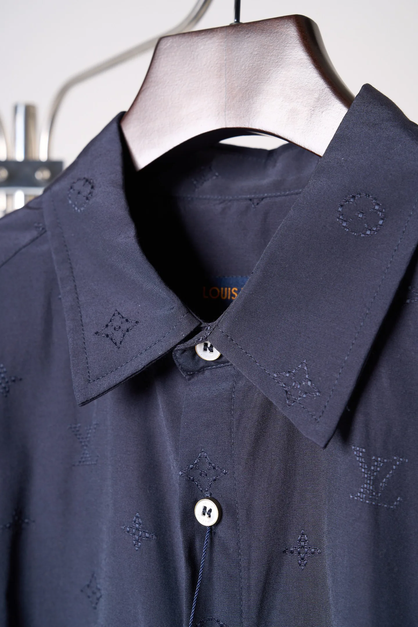 Men's Shirts LOUIS VUITTON 18179075