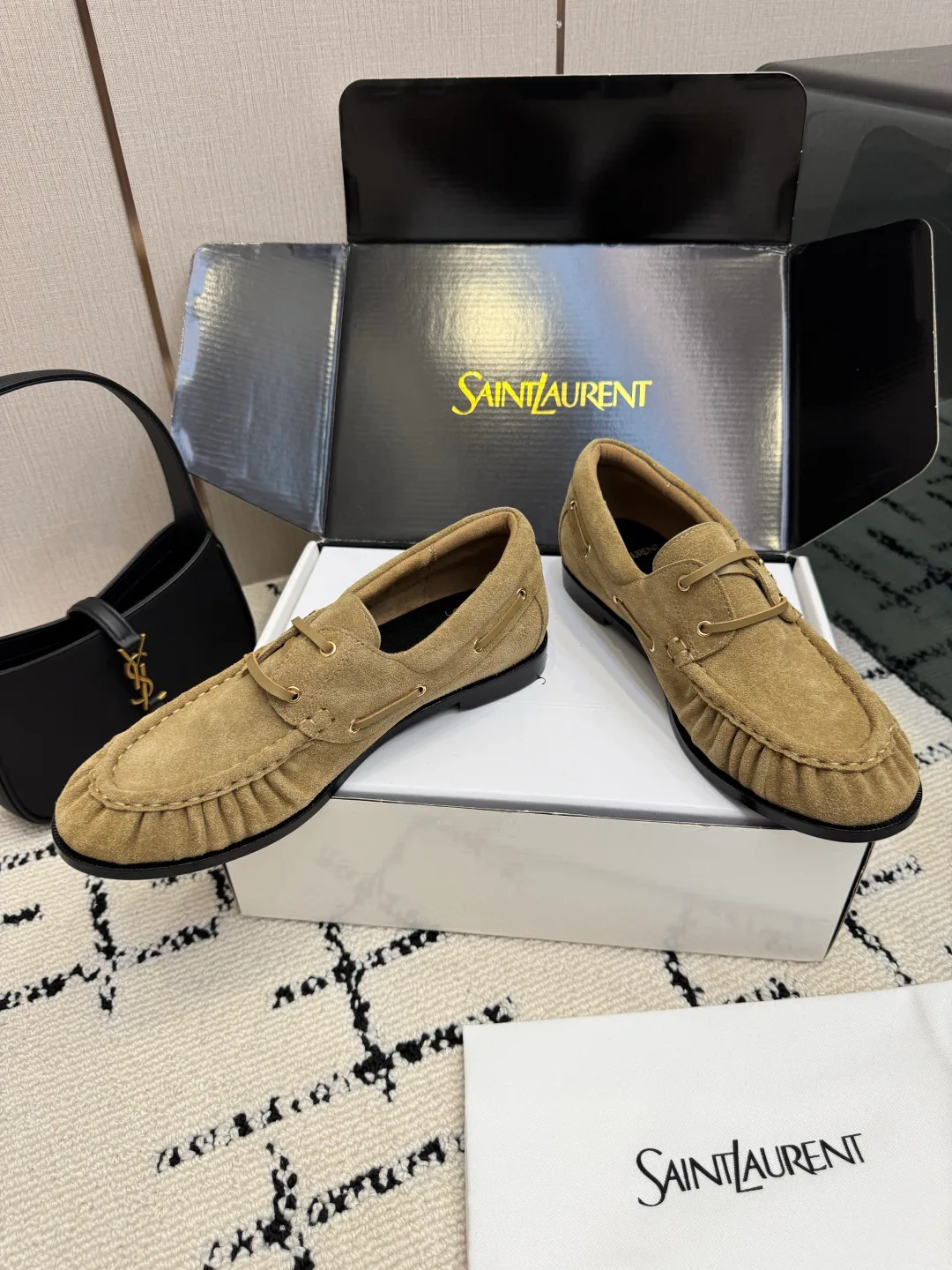 Women's Loafers And Moccasins SAINT LAURENT 18139445