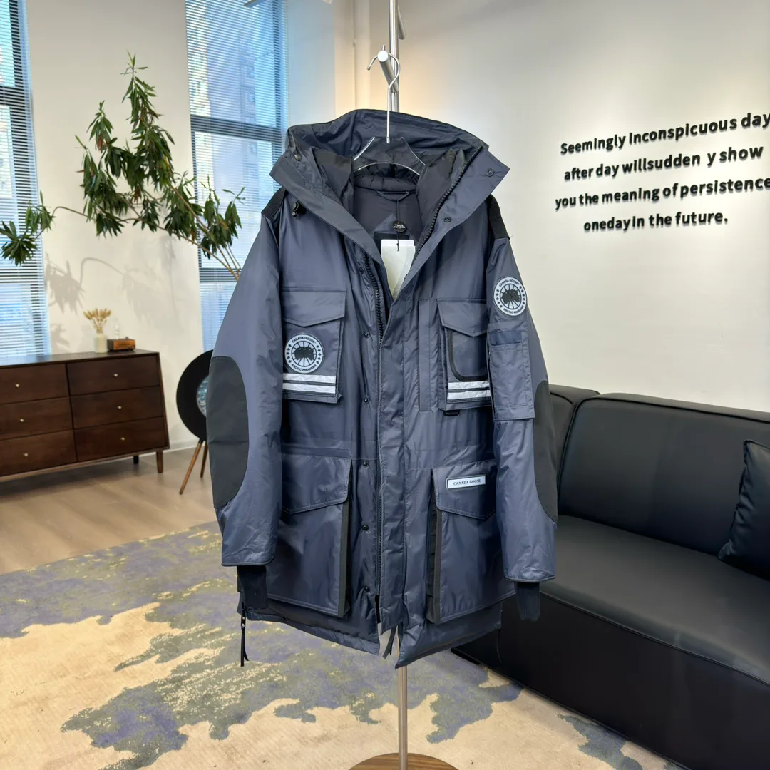 Men's Jackets And Down Jackets CANADA GOOSE 18179272