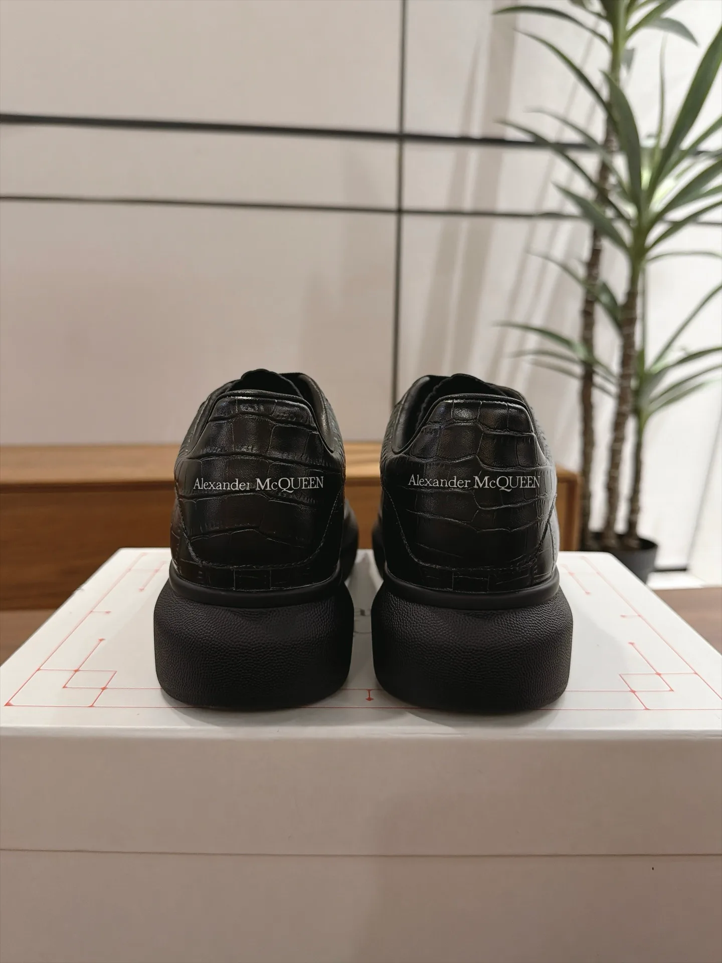 Women's Sneakers ALEXANDER MCQUEEN 18159798