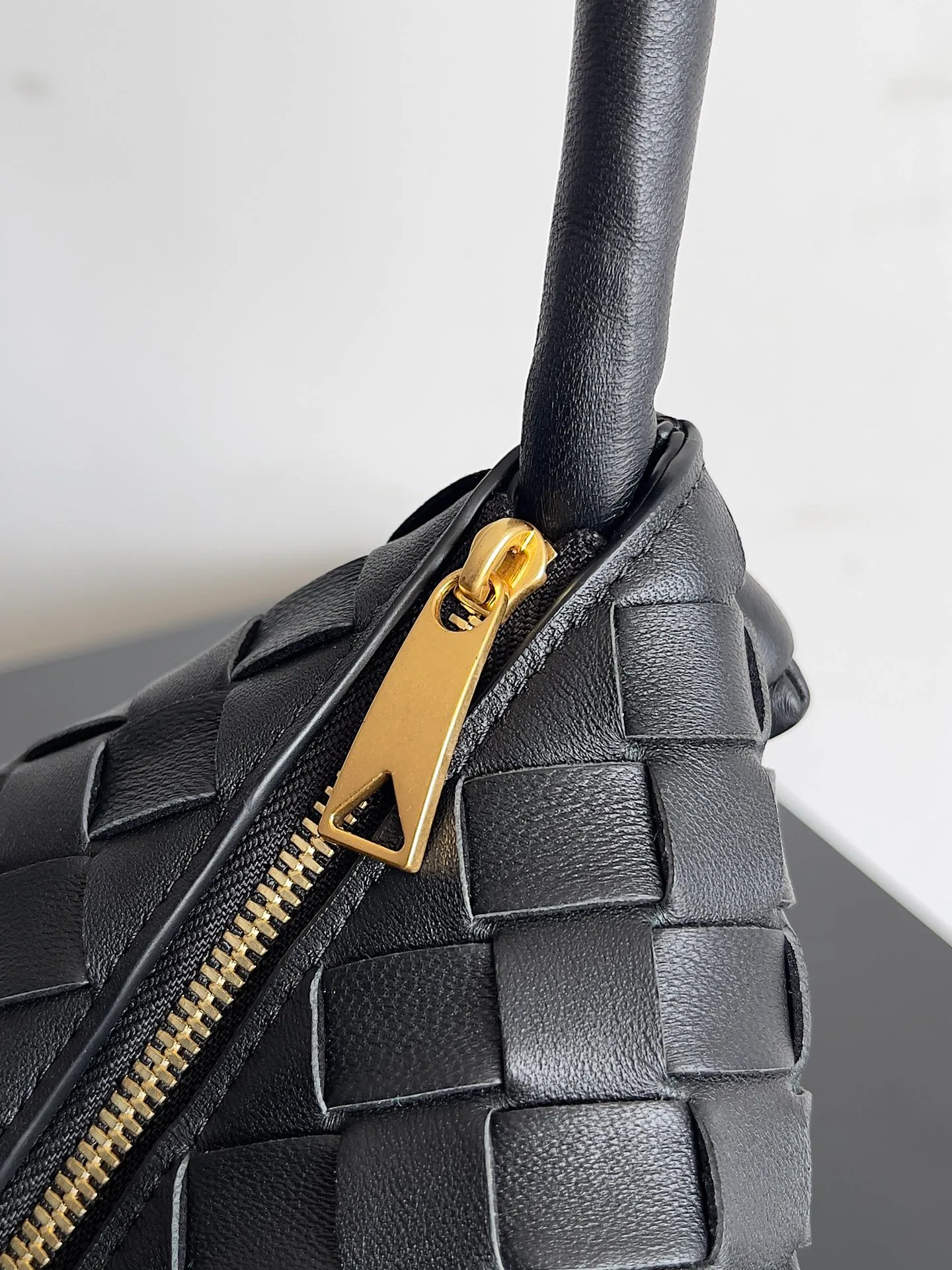 Women's Classic Handbags BOTTEGA VENETA 18266687