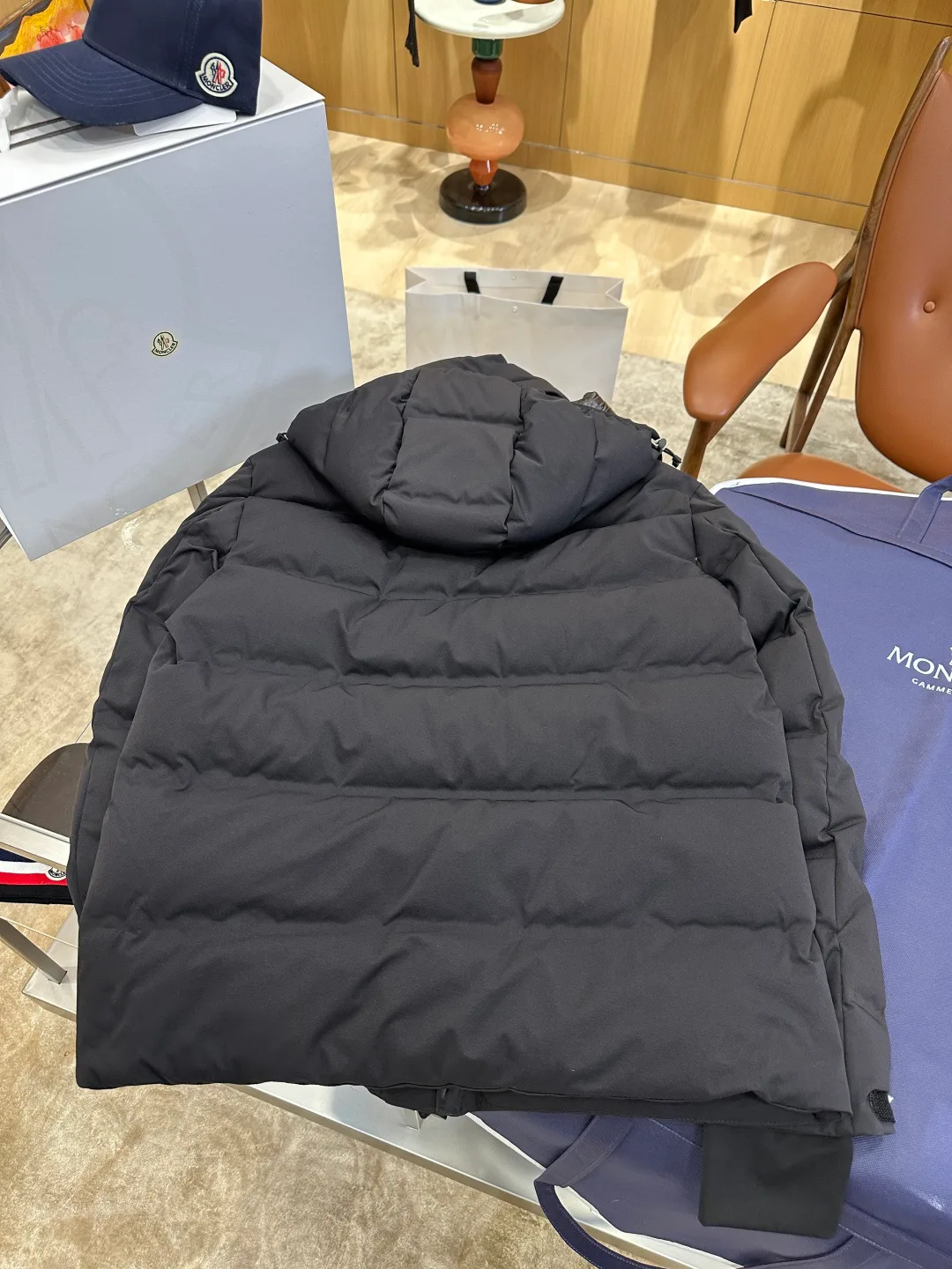 Men's Jackets And Down Jackets MONCLER 18359913