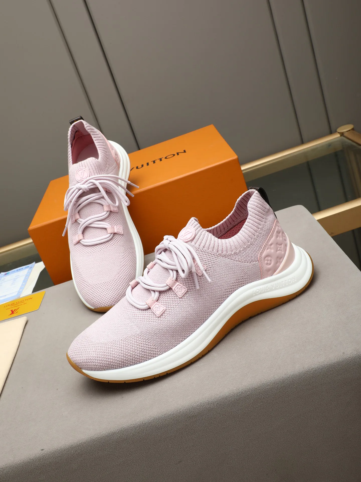 Men's Sneakers LOUIS VUITTON 17947269