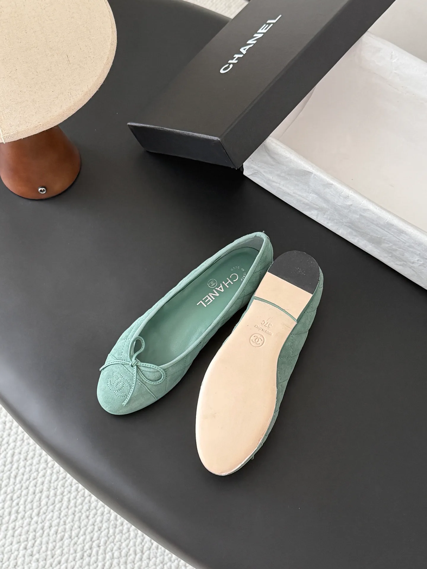 Women's Ballet Flats CHANEL 18083678