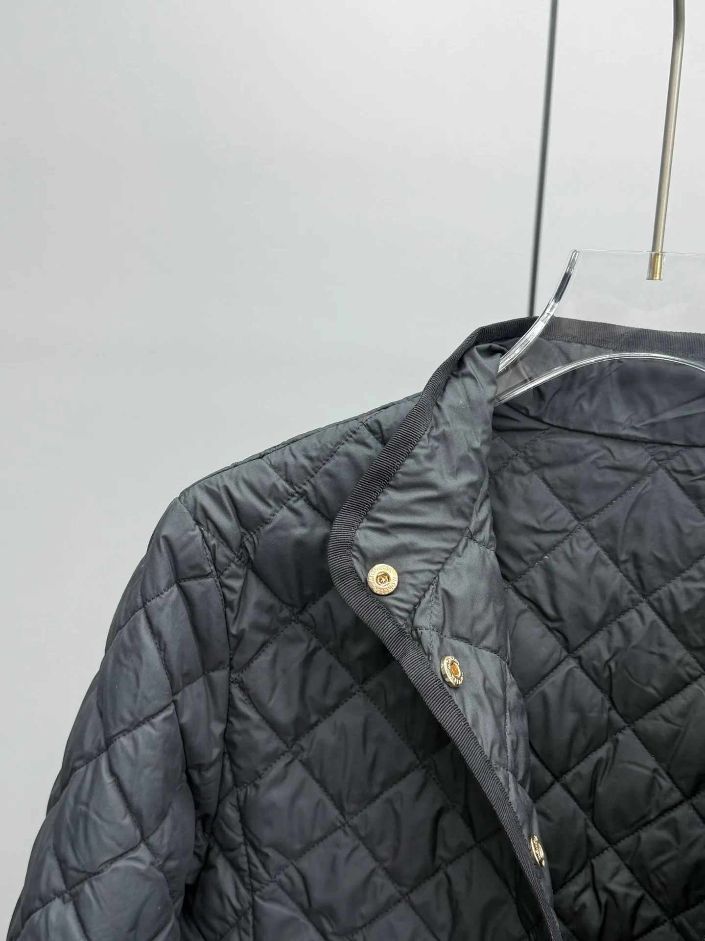 Women's Jackets And Down Jackets MONCLER 18145482