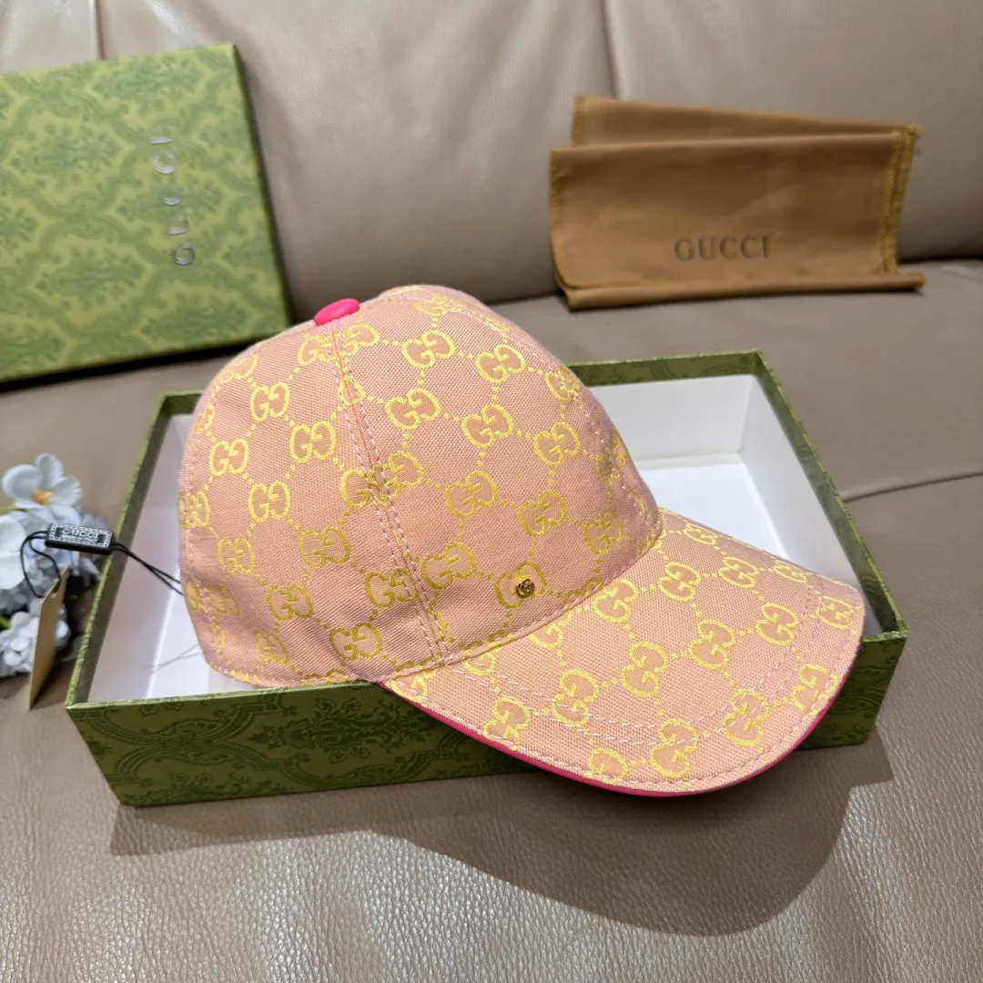 Hats GUCCI 18347092