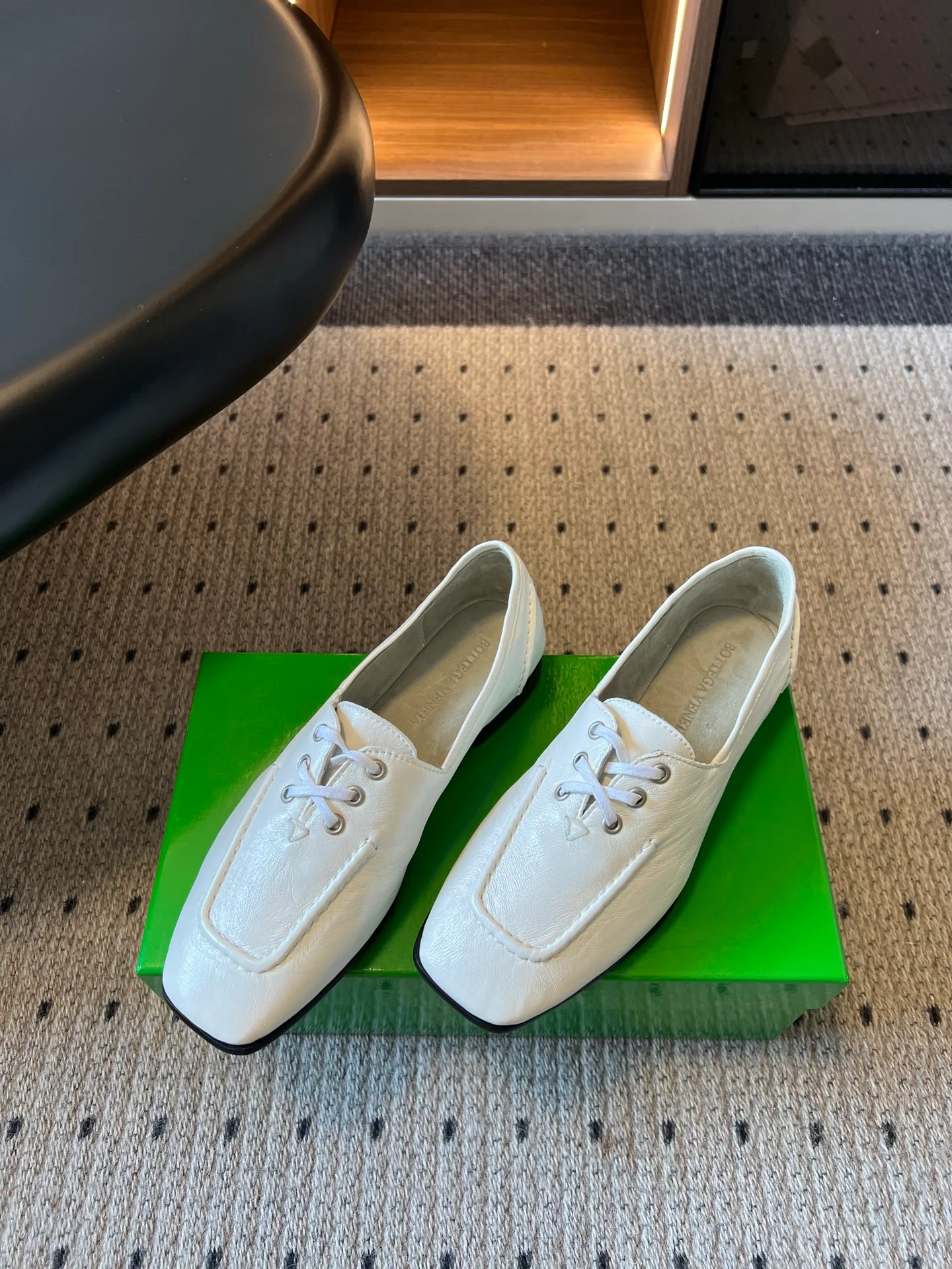 Women's Loafers And Moccasins BOTTEGA VENETA 18412400