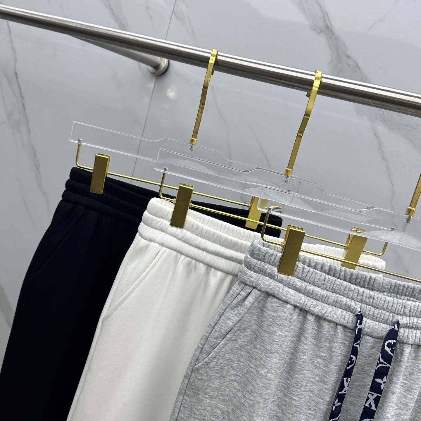 Men's Trousers LOUIS VUITTON 18246699