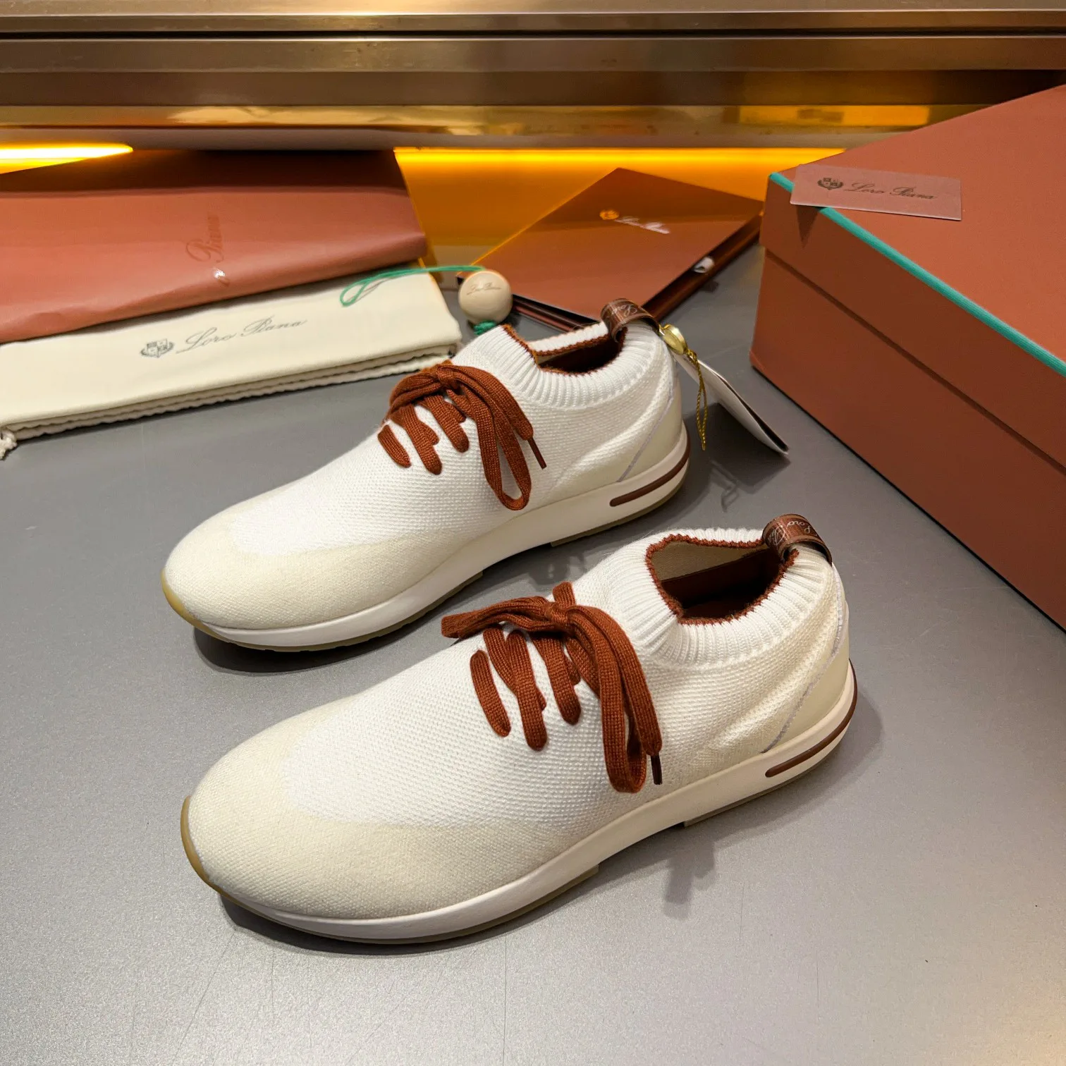 Men's Sneakers LORO PIANA 18250765