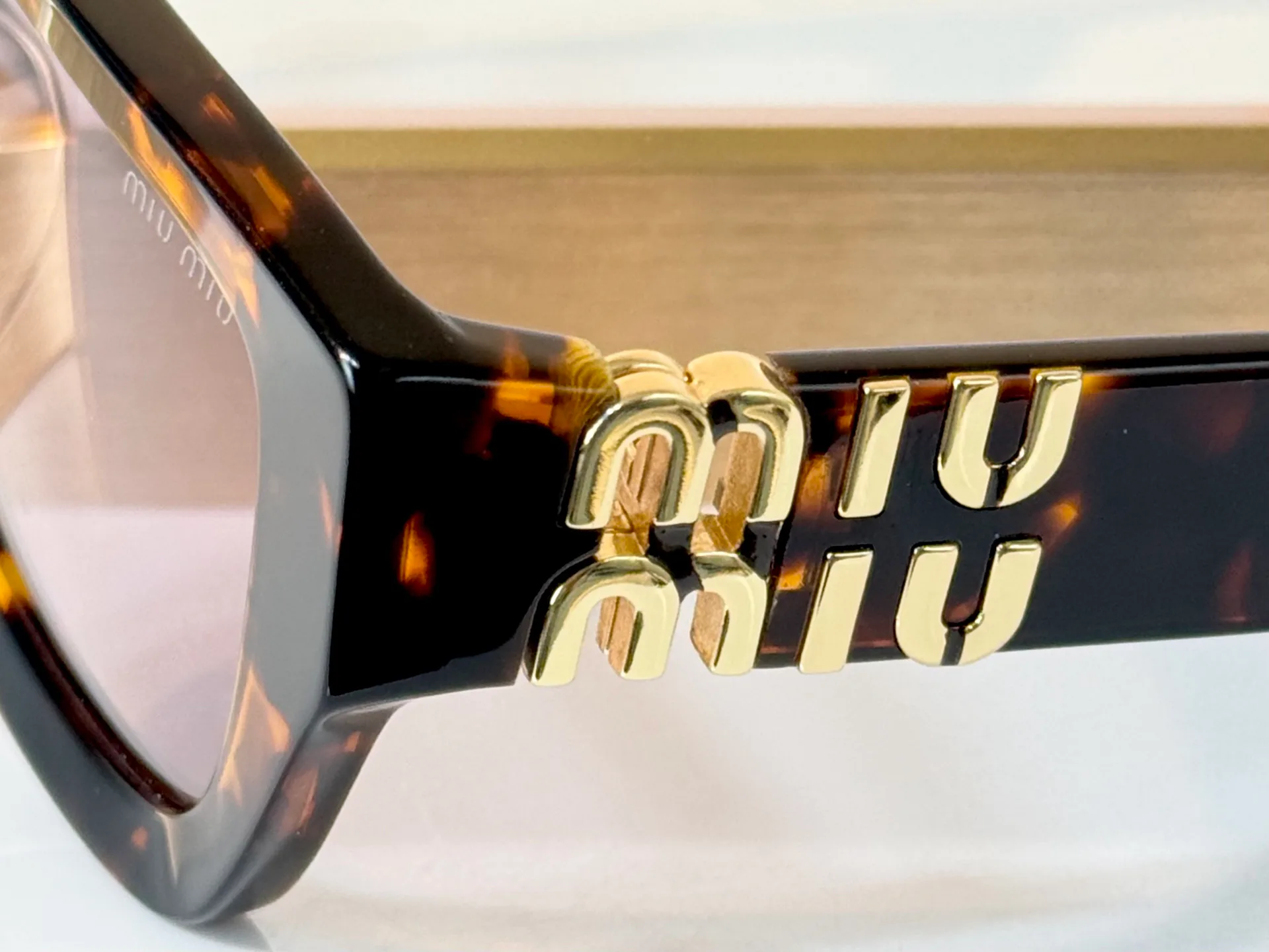 Glasses MIU MIU 18117970