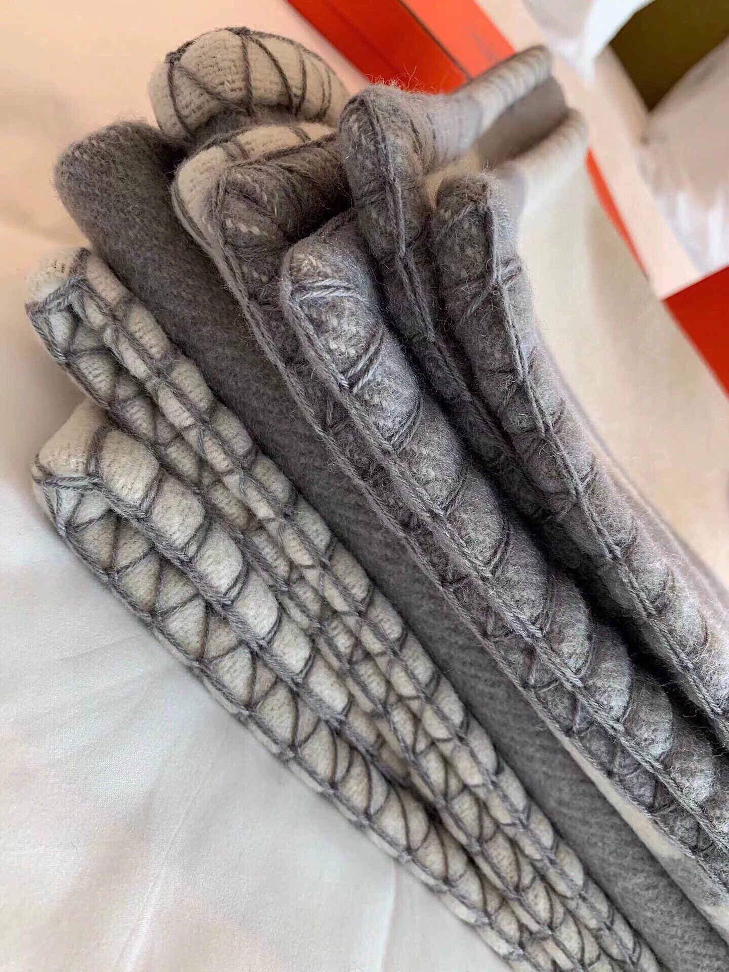 Textiles HERMES 18002672