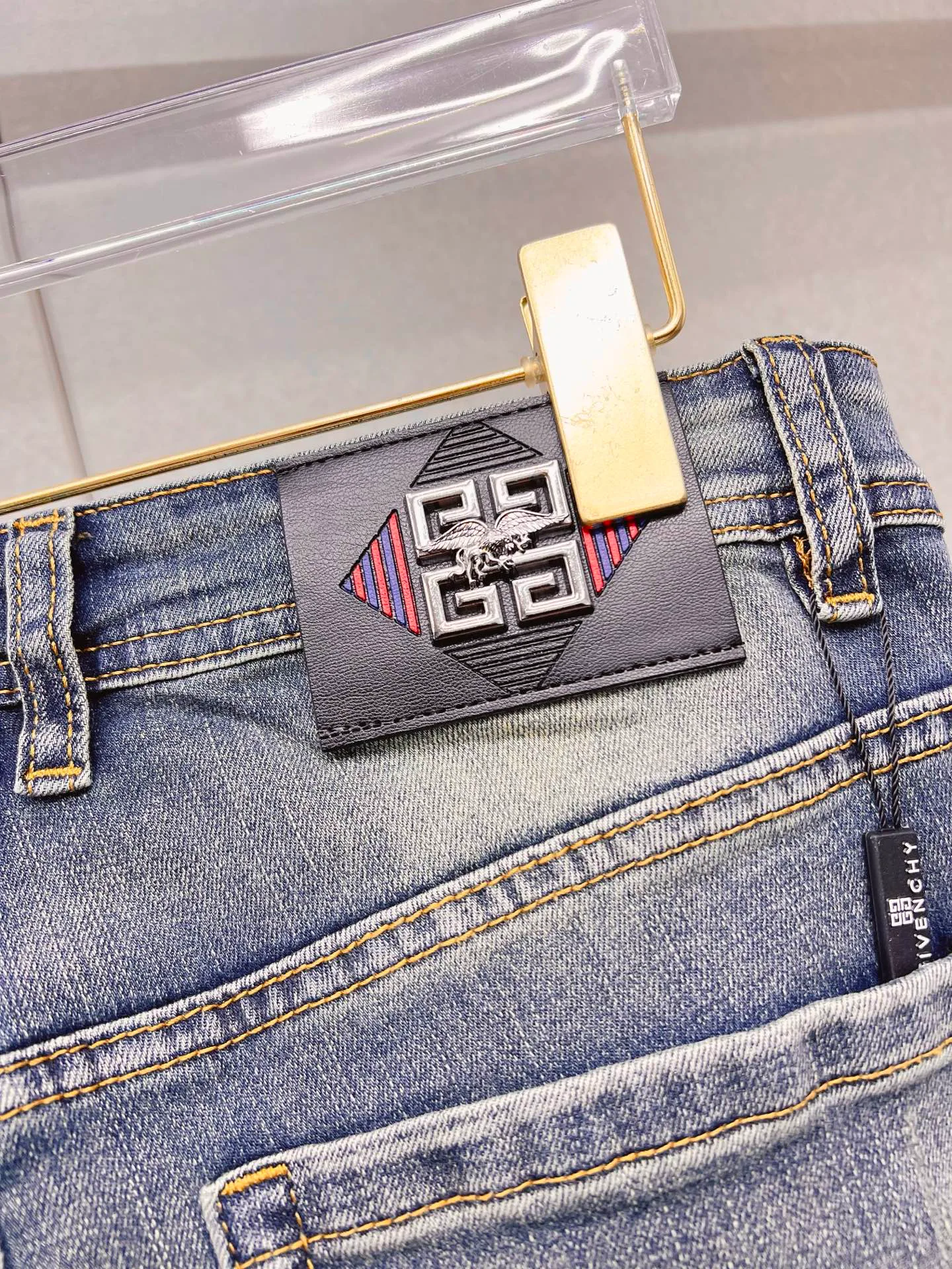 Men's Jeans GIVENCHY 18098423