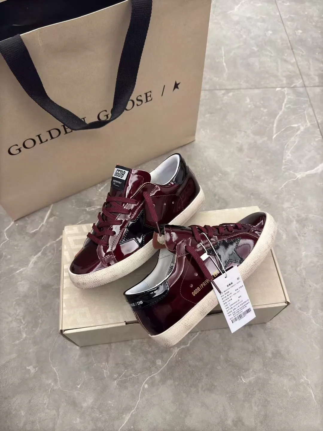 Women's Sneakers GOLDEN GOOSE 18265590