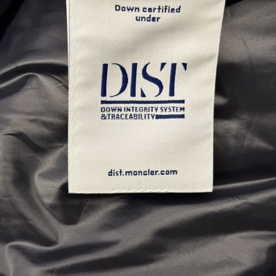 Men's Jackets And Down Jackets MONCLER 17391904