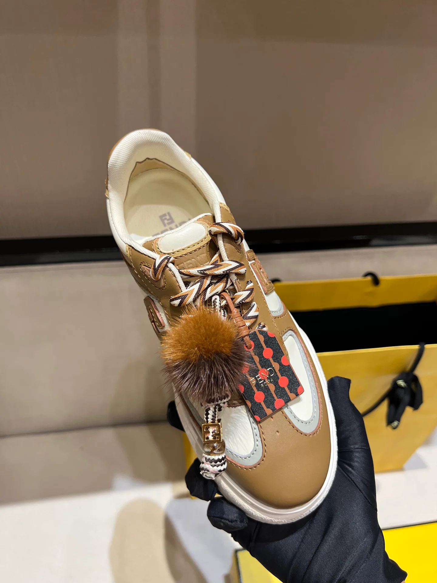 Women's Sneakers FENDI 18020656
