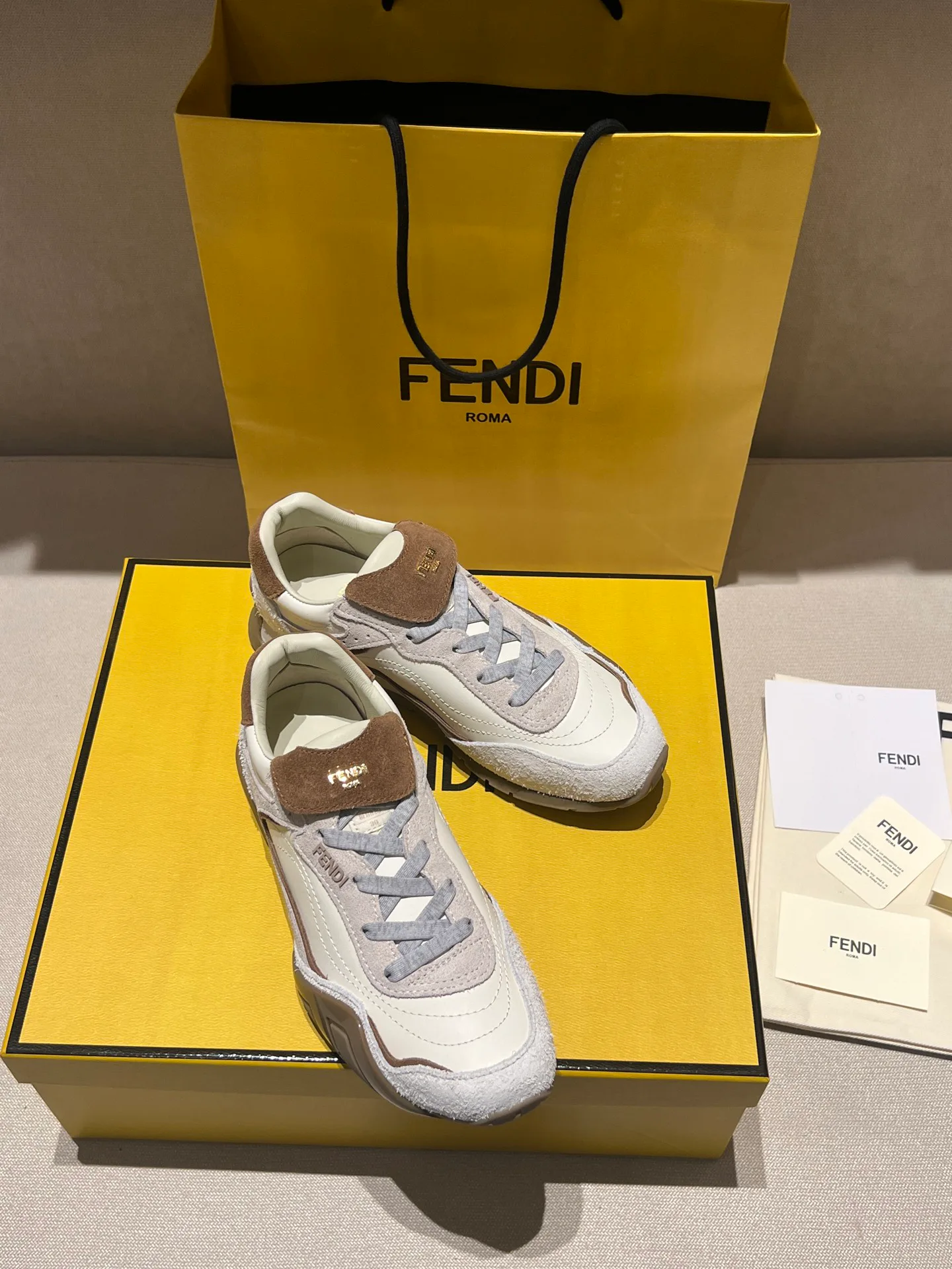 Women's Sneakers FENDI 18020716