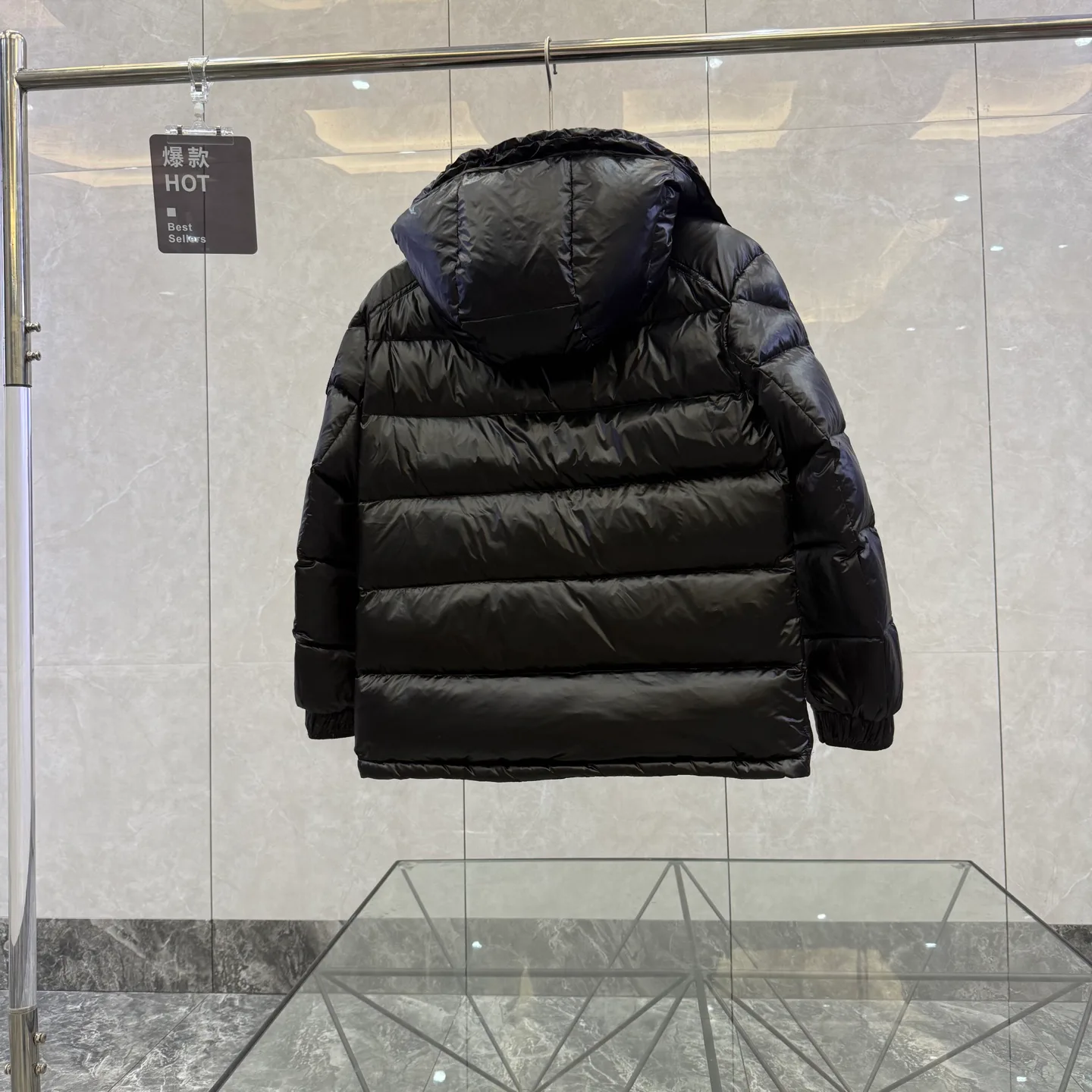 Women's Jackets And Down Jackets MONCLER 17949606