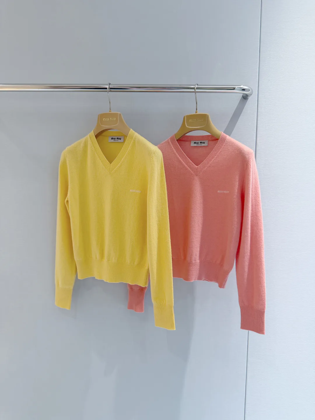 Women's Jumpers And Sweaters MIU MIU 18050367